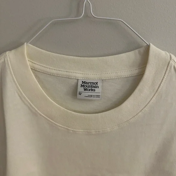 Marmot Off-White Tee - Picture 3 of 6